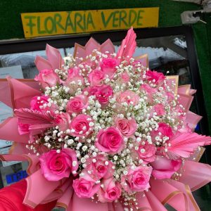 https://florariaverde.ro/wp-content/uploads/2022/03/Buchet-trandafiri-roz-Floraria-Verde-cu-logo-300x300.jpg