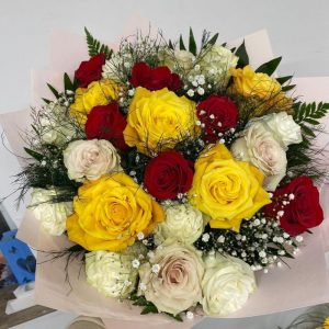 https://florariaverde.ro/wp-content/uploads/2022/05/Buchet-din-trandafiri-colorati-300x300.jpg